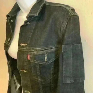 Beautiful Vintage Blue Levy’s Denim Jacket Size Medium
